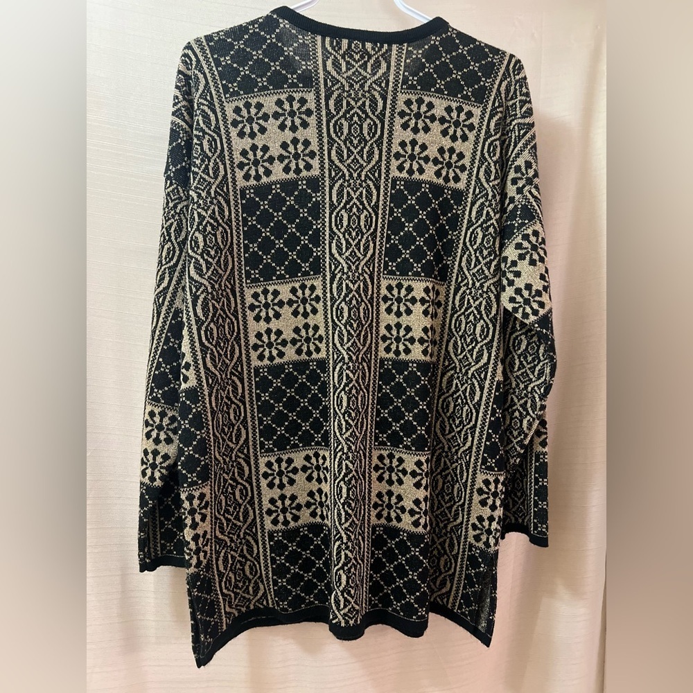 Functional Black and Gold Fun Patterned Sweater Size Large Sparkly - Picture 7 of 8